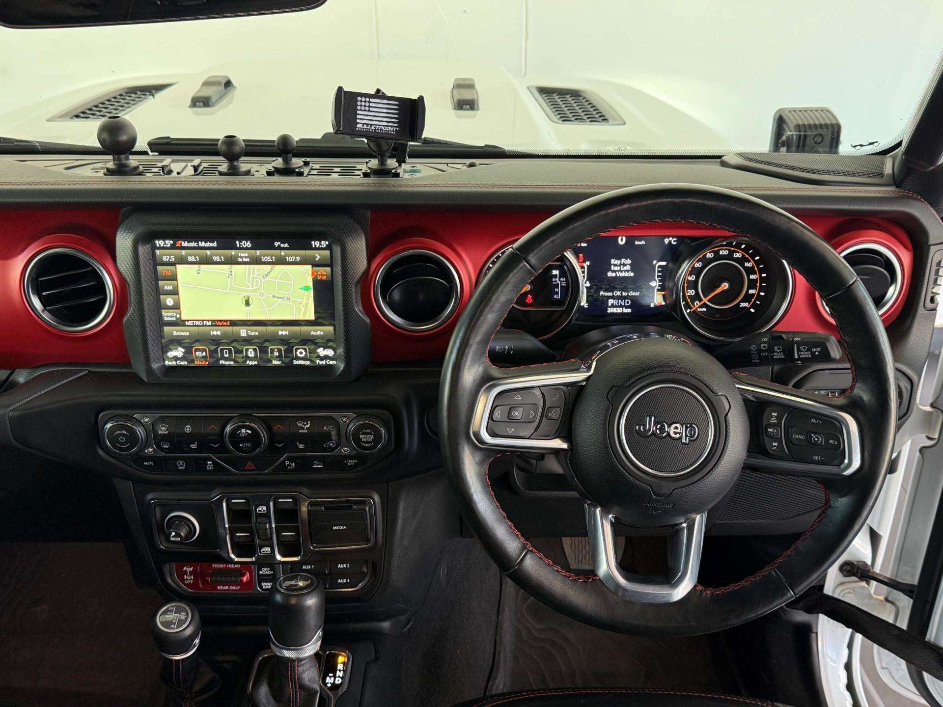 2023 Jeep Sport image 11