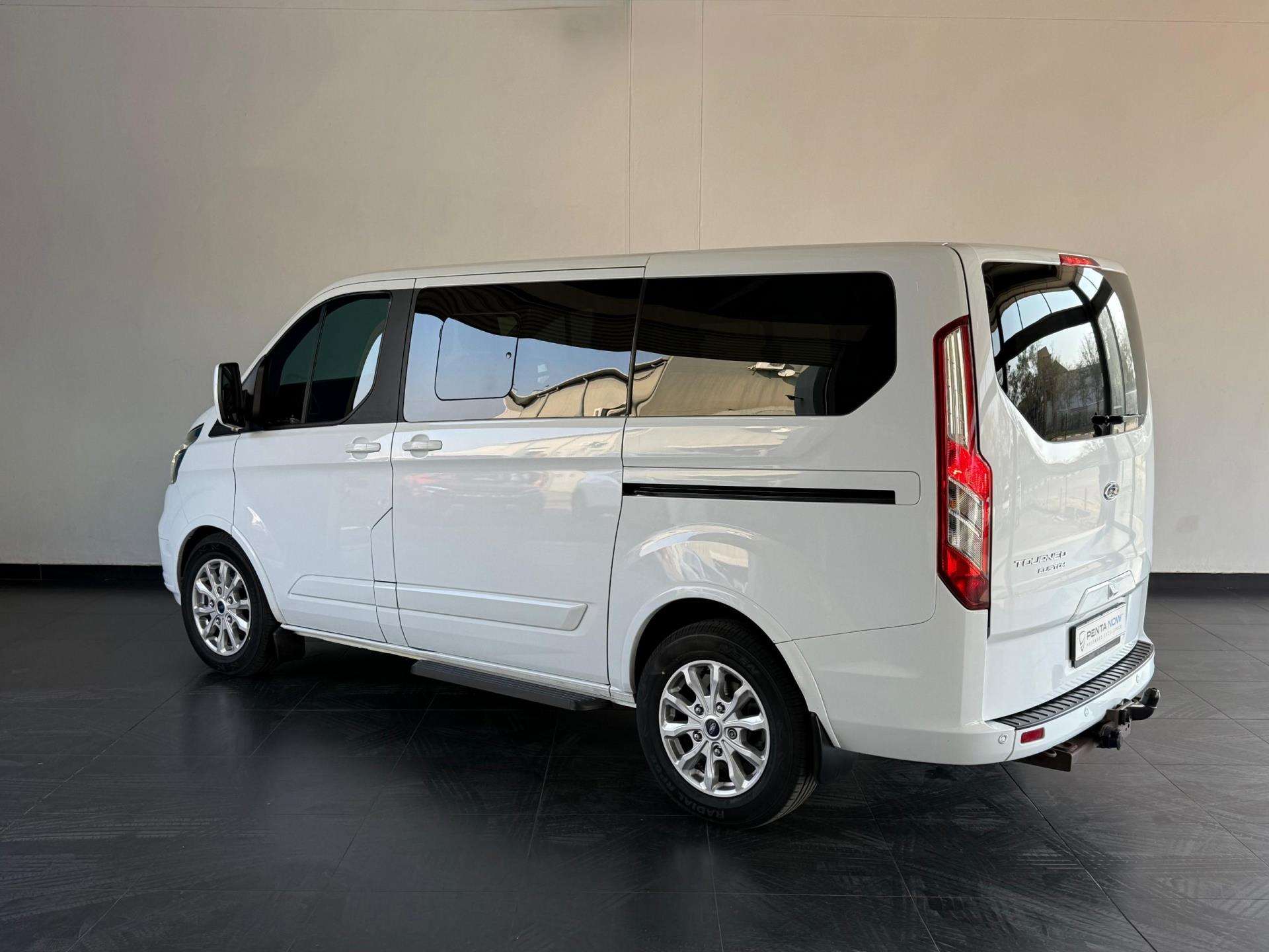 2021 Ford Tourneo image 8