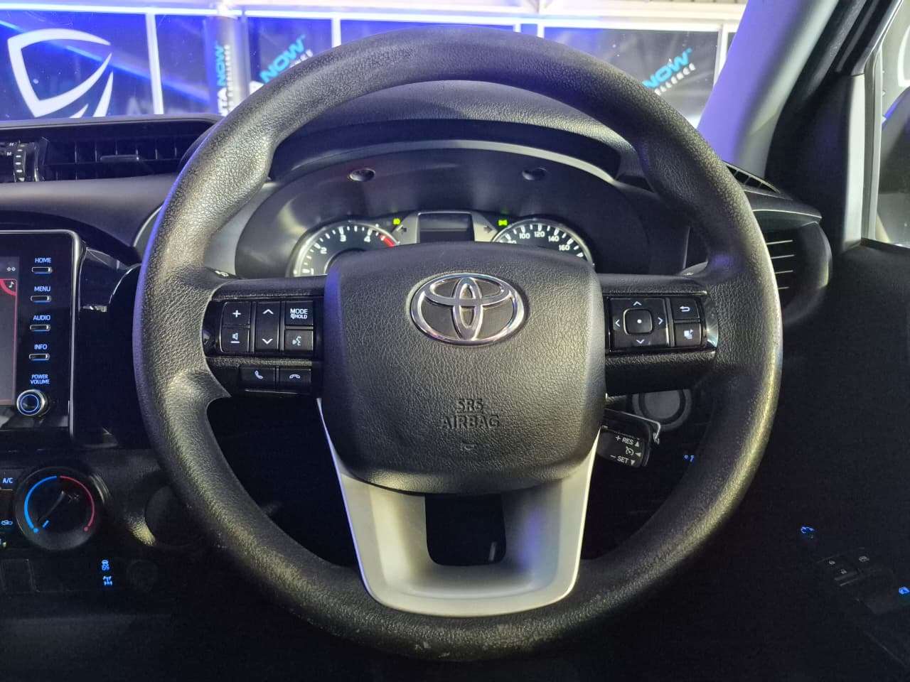 2022 Toyota Hilux image 8