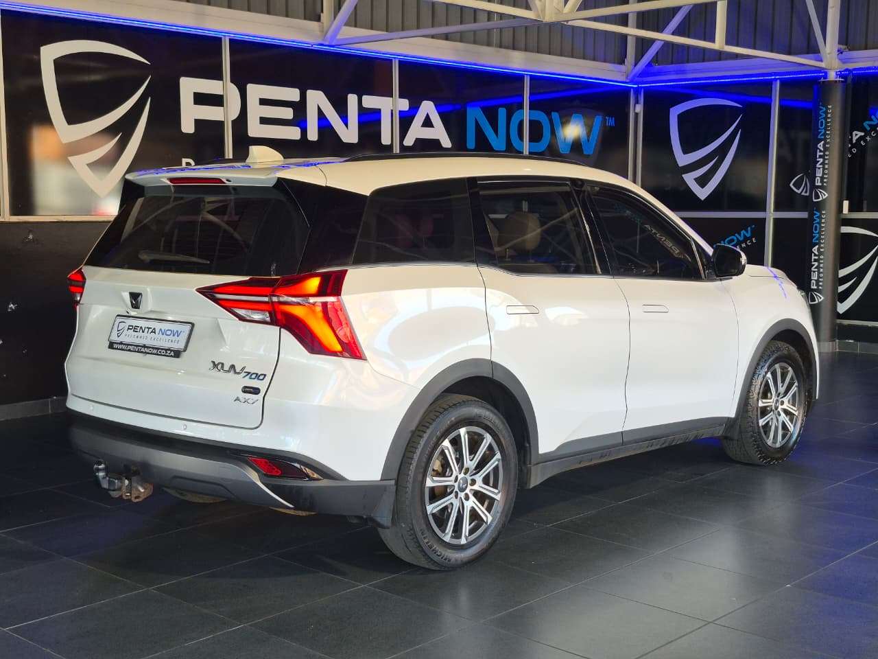 2023 Mahindra Xuv 700 image 6