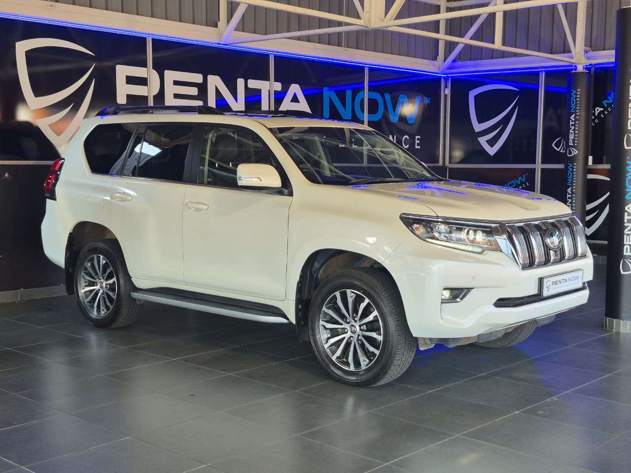 2023 Toyota Prado image 3