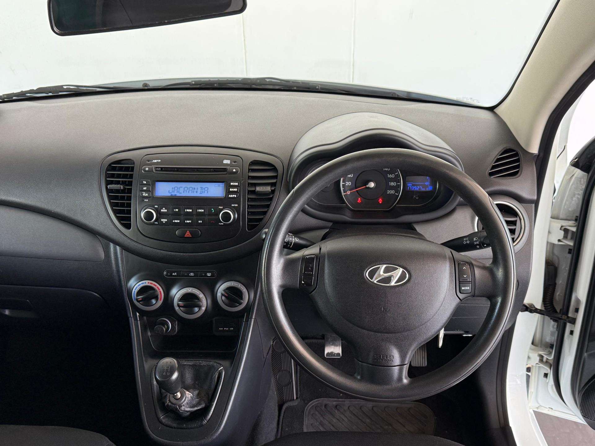 2012 Hyundai I10 image 12