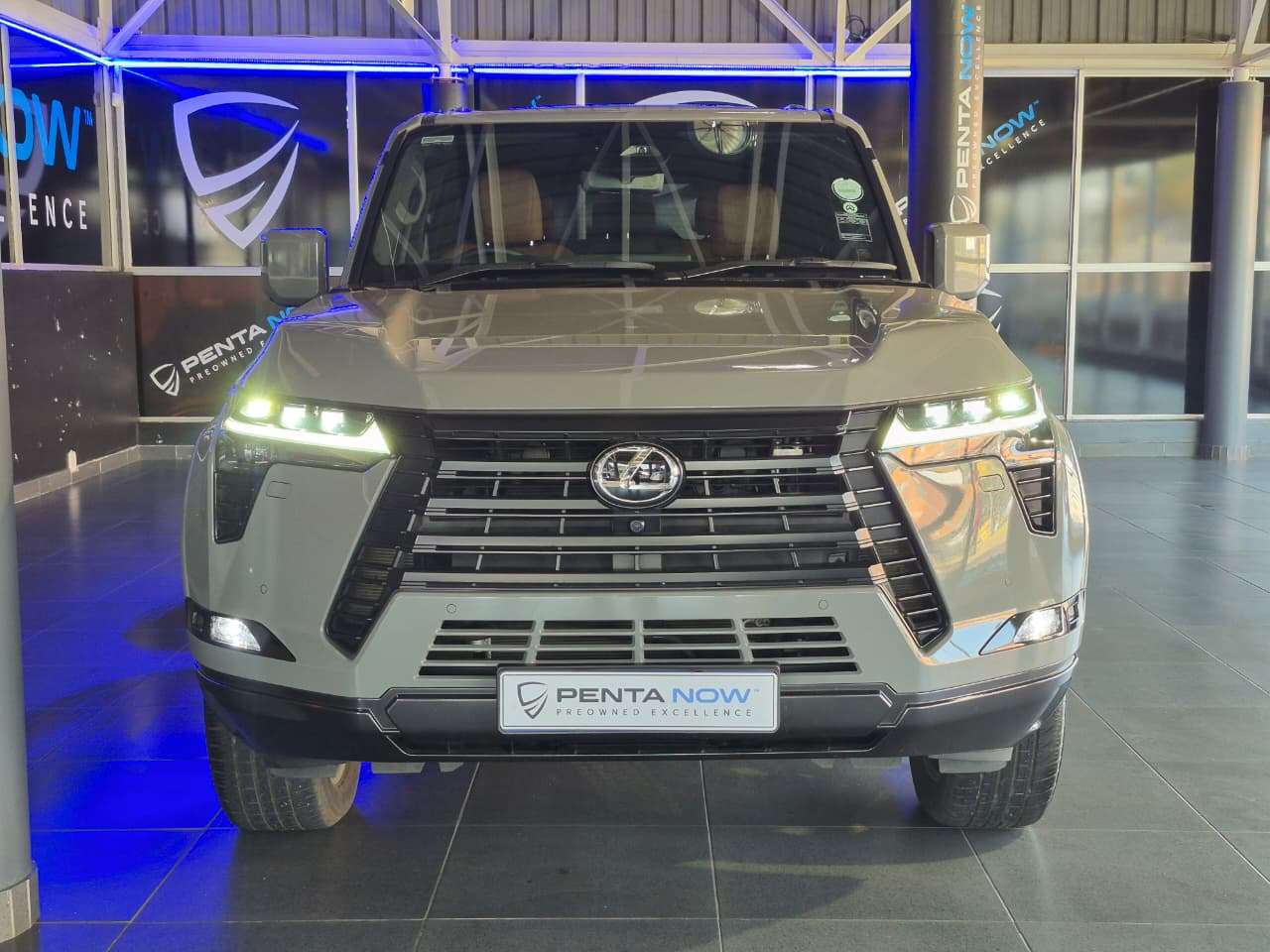2025 Lexus Gx 550 image 2