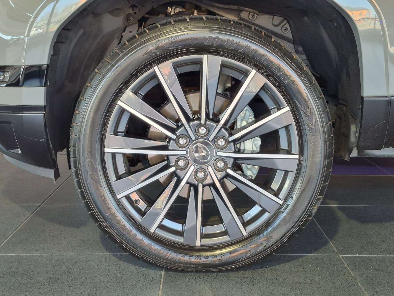 2025 Lexus Gx 550 image 16