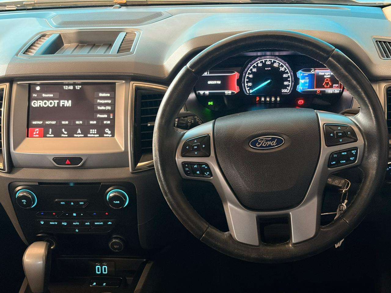 2018 Ford Everest image 9