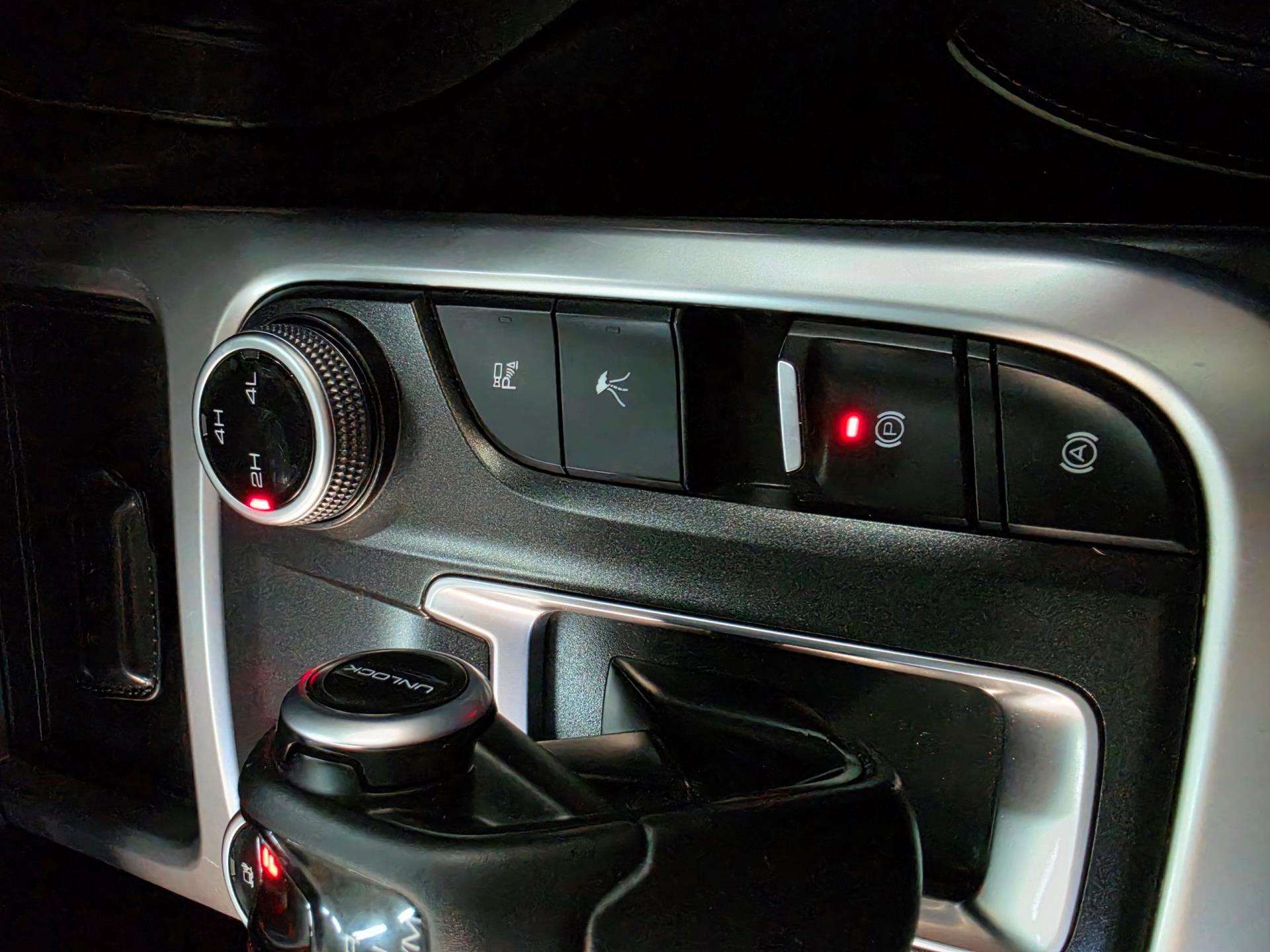 2024 Gwm Tank 300 2.0t Super Luxury 4x4 A/t image 15