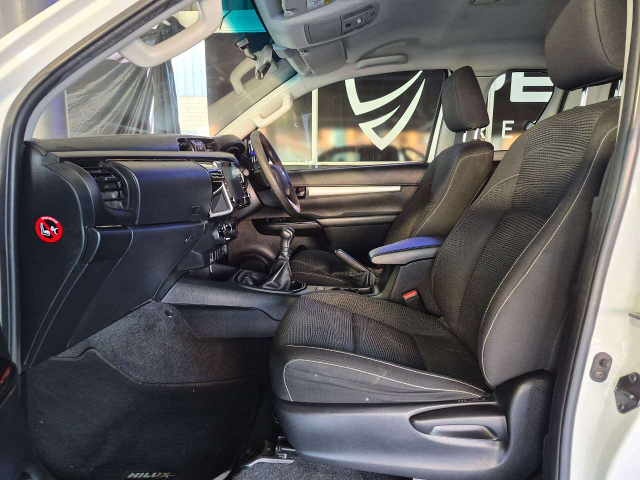 2022 Toyota Hilux image 12