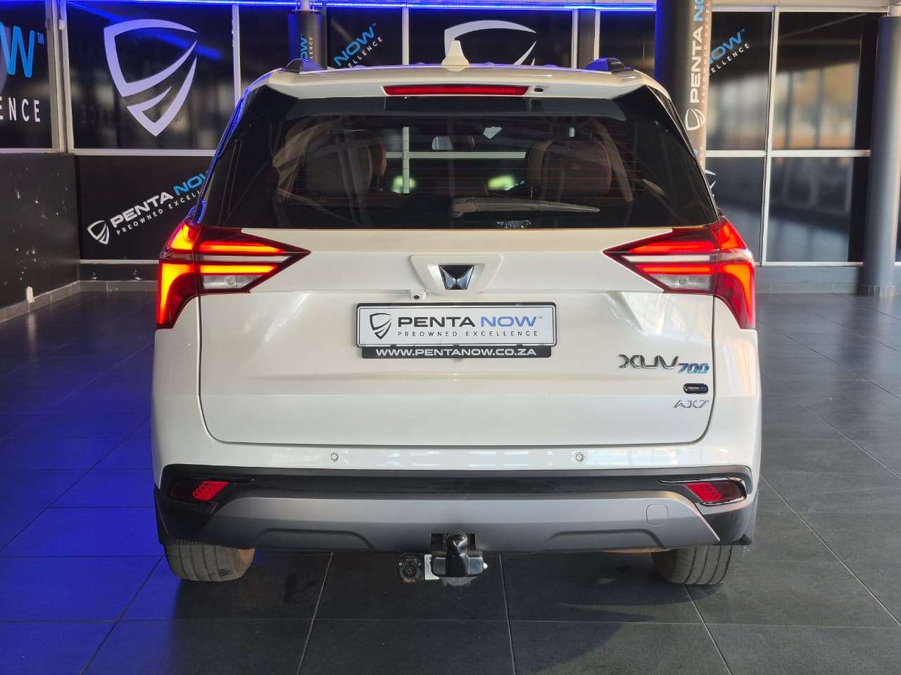 2023 Mahindra Xuv 700 image 5