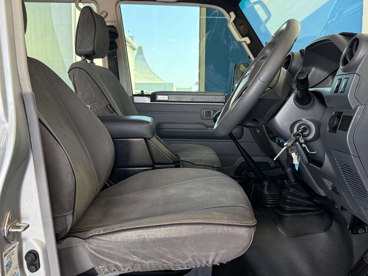 2021 Toyota Landcruiser image 13