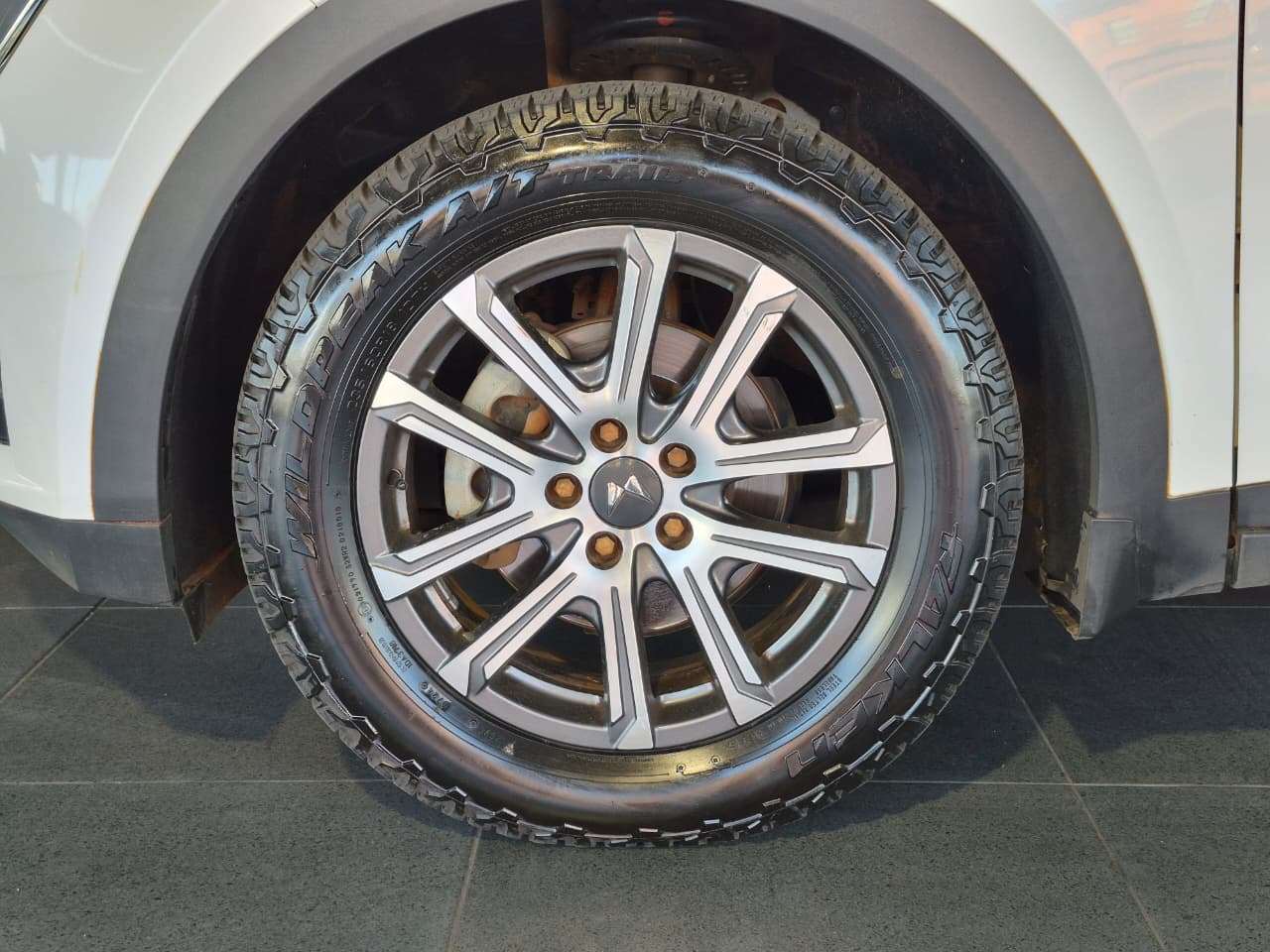2023 Mahindra Xuv 700 image 16