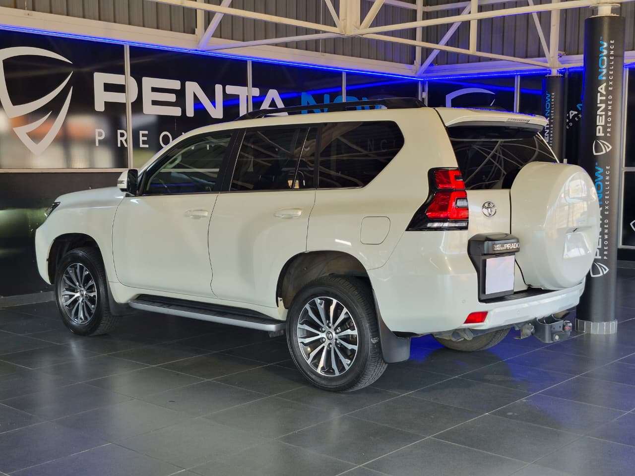 2023 Toyota Prado image 4