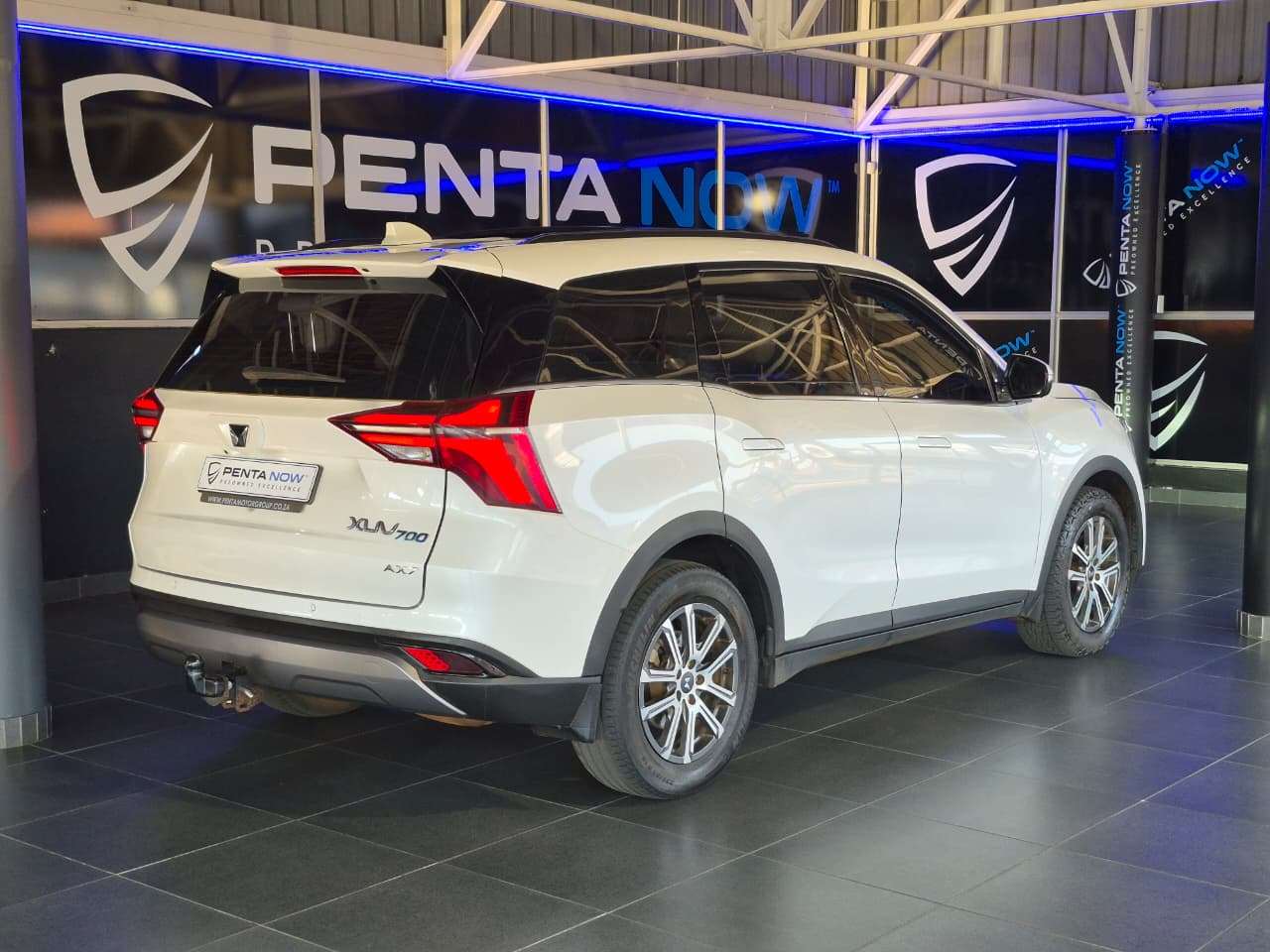 2023 Mahindra Xuv 700 image 6