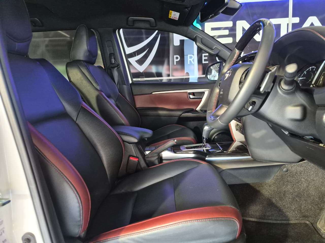 2025 Toyota Fortuner image 13