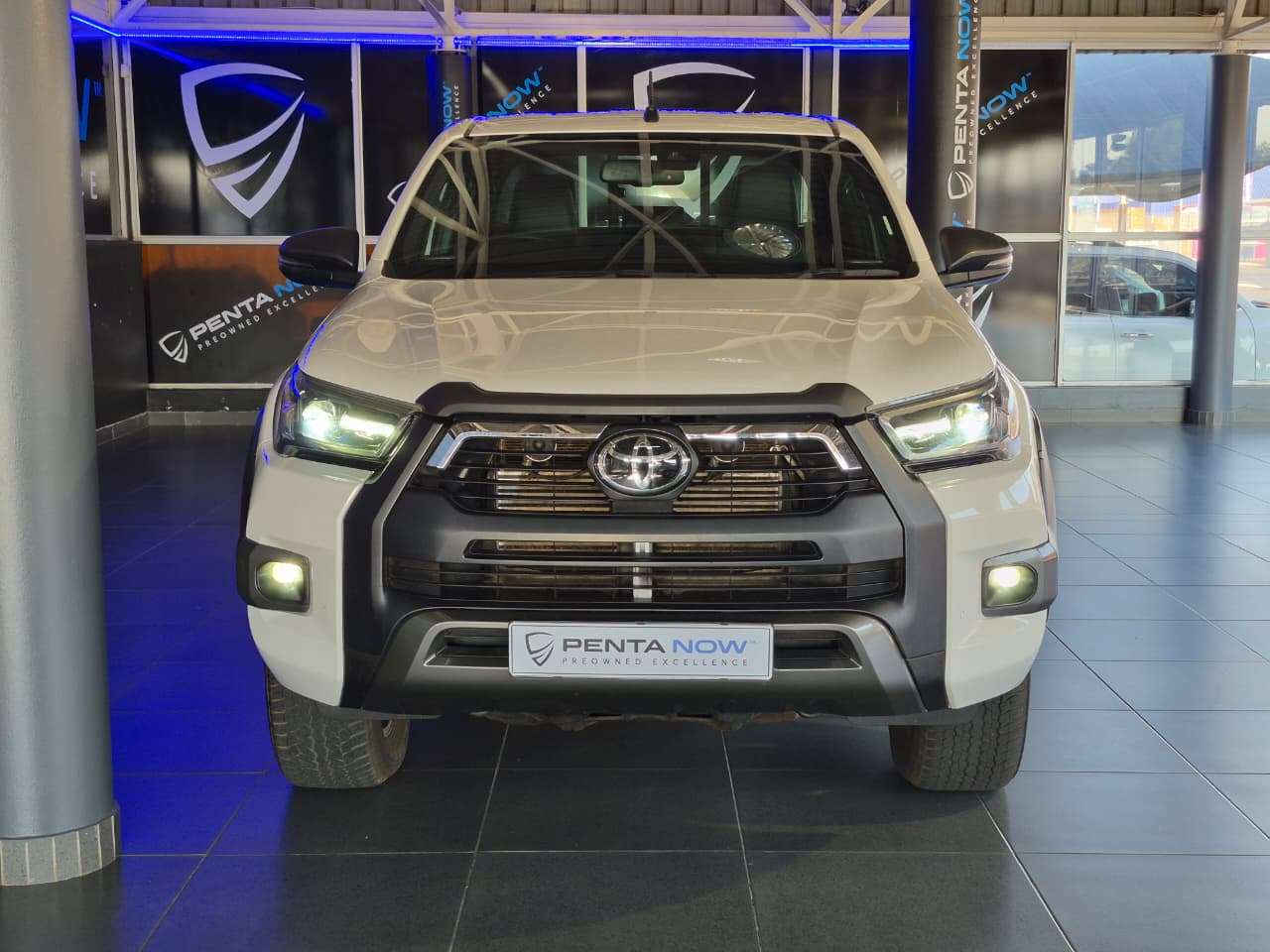 2025 Toyota Hilux image 2