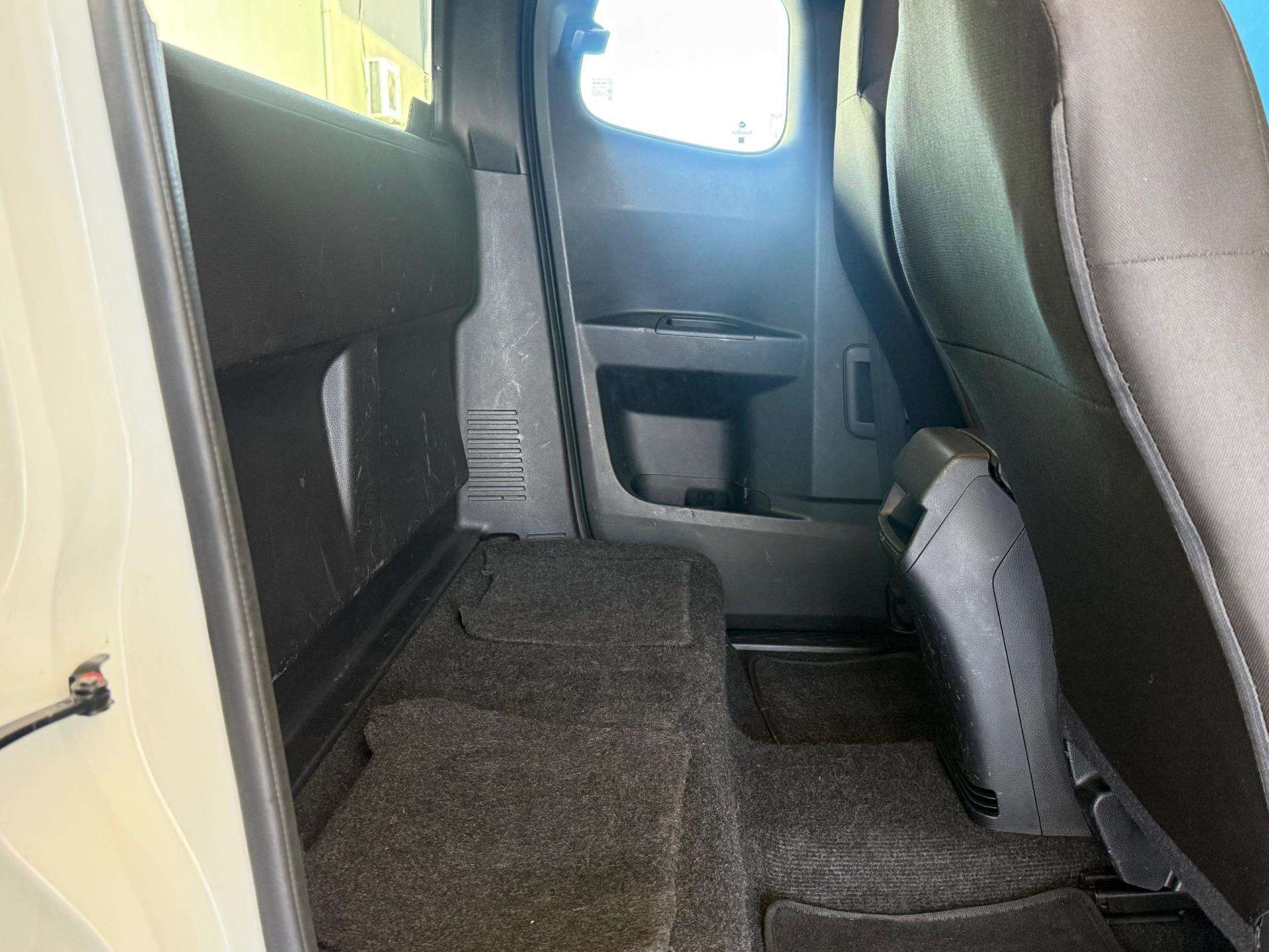 2023 Isuzu D-max image 16