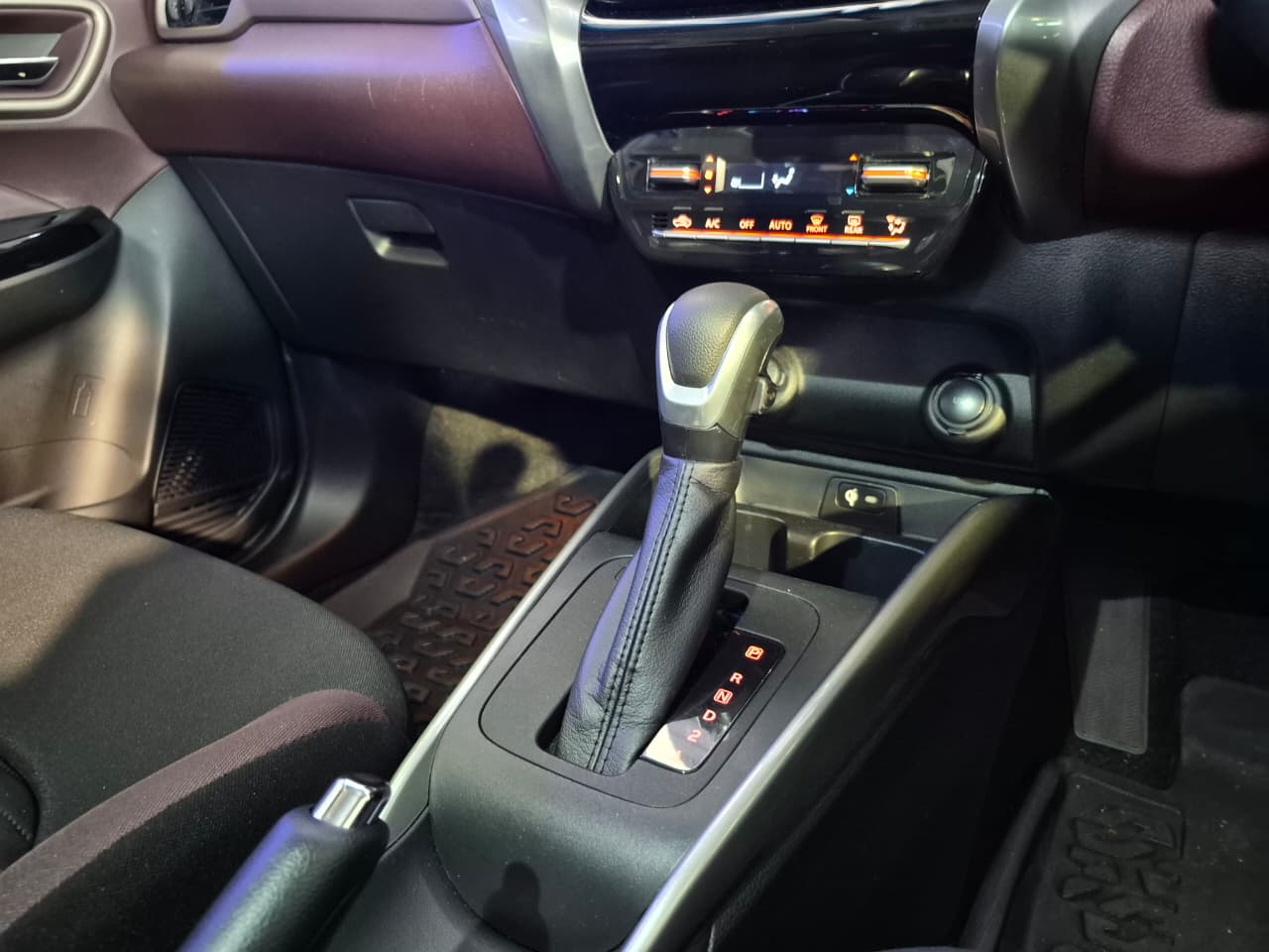2025 Suzuki Fronx image 9