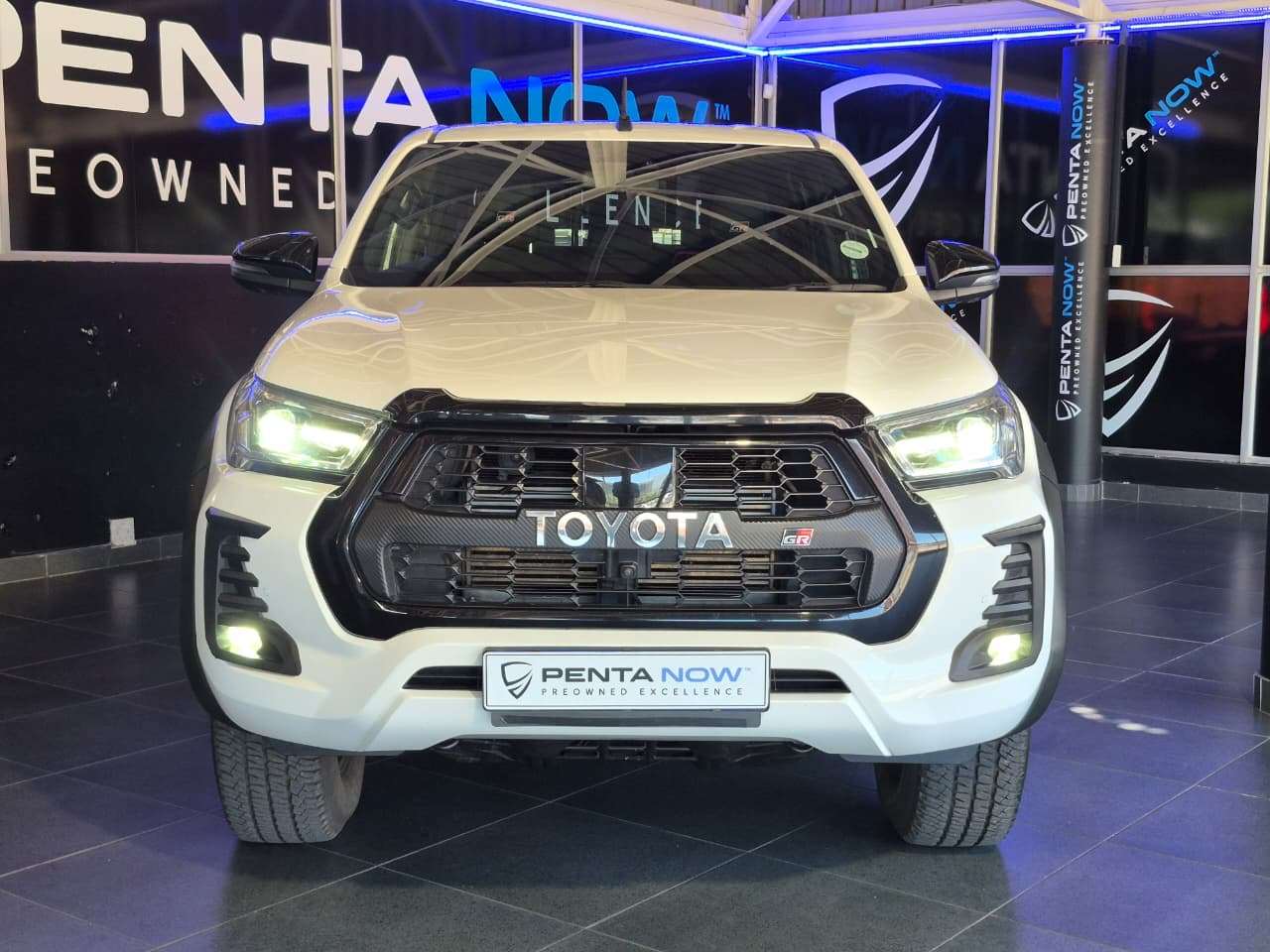 2023 Toyota Hilux image 2