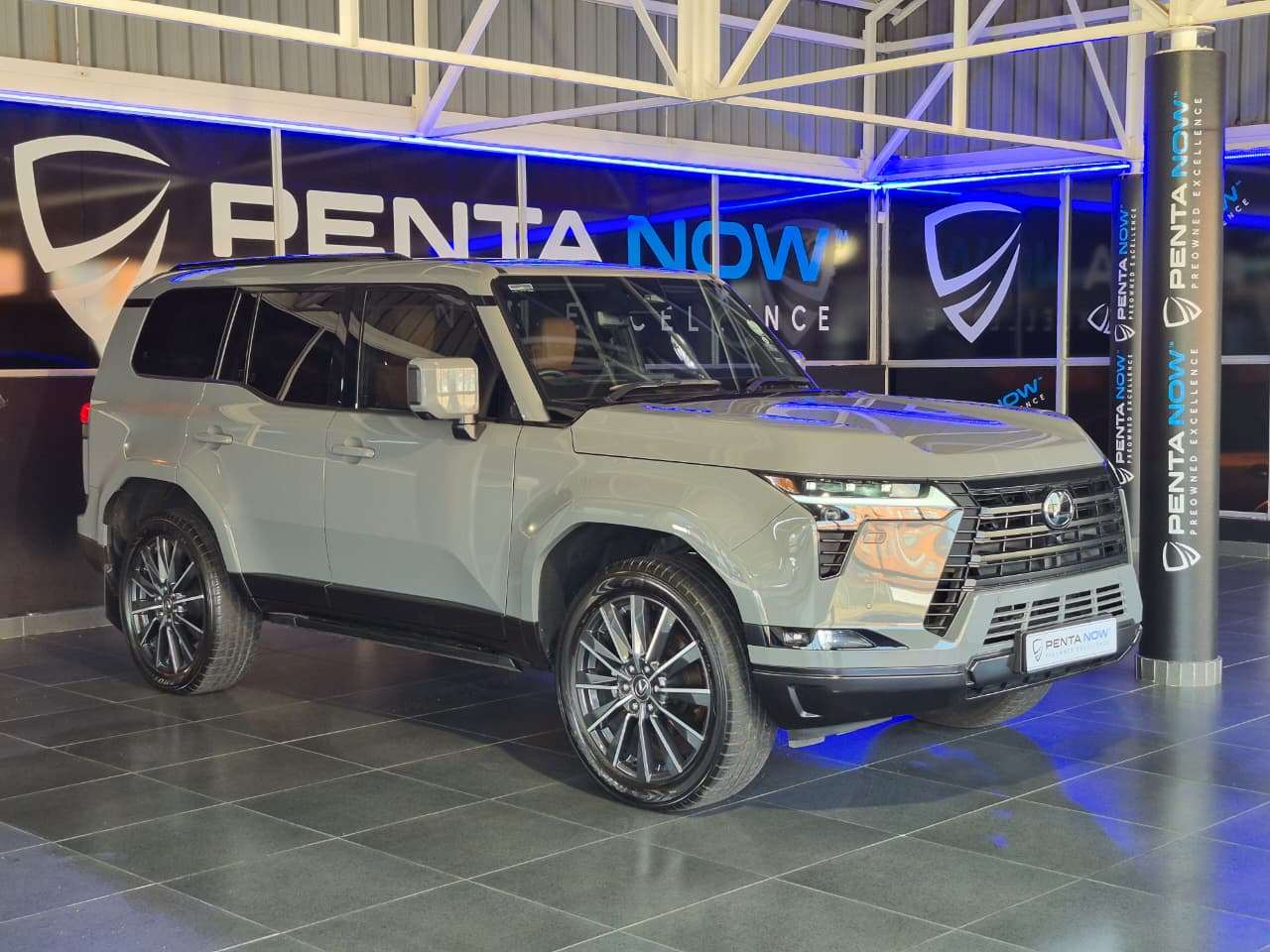 2025 Lexus Gx 550 image 3