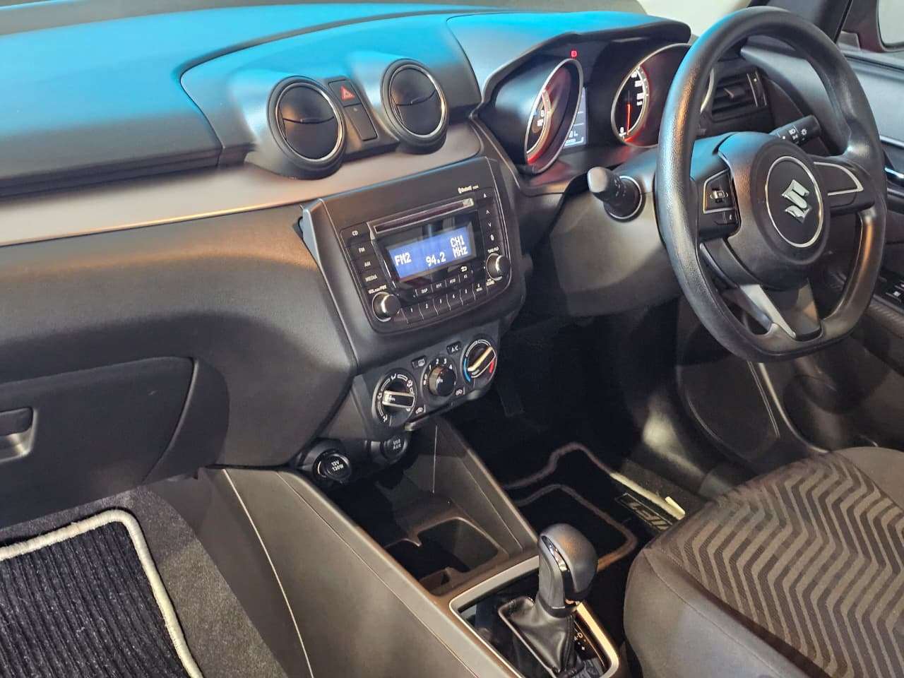 2024 Suzuki Swift image 10
