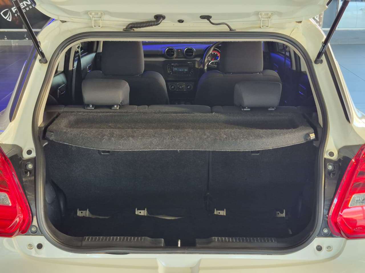 2022 Suzuki Swift image 16