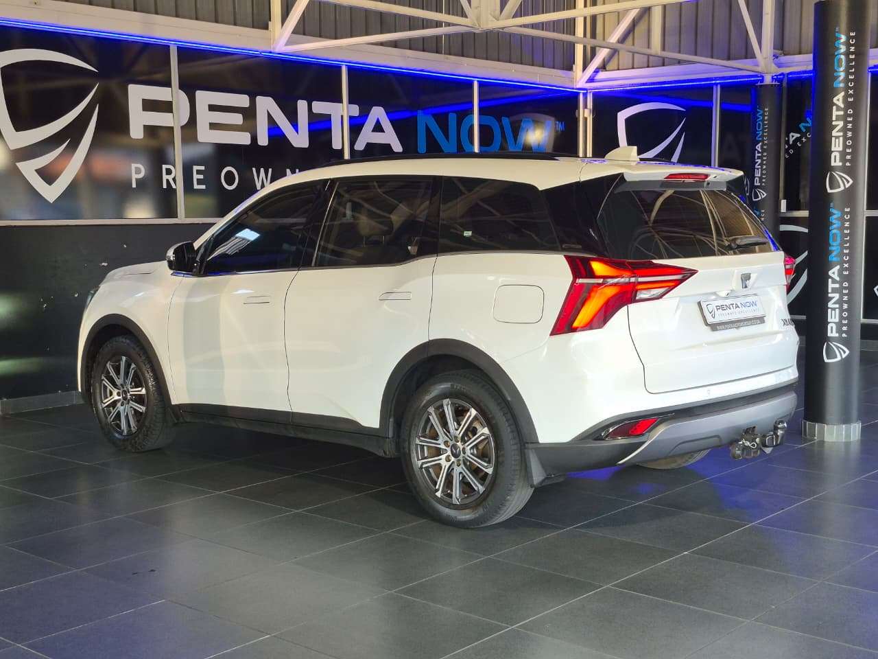 2023 Mahindra Xuv 700 image 4