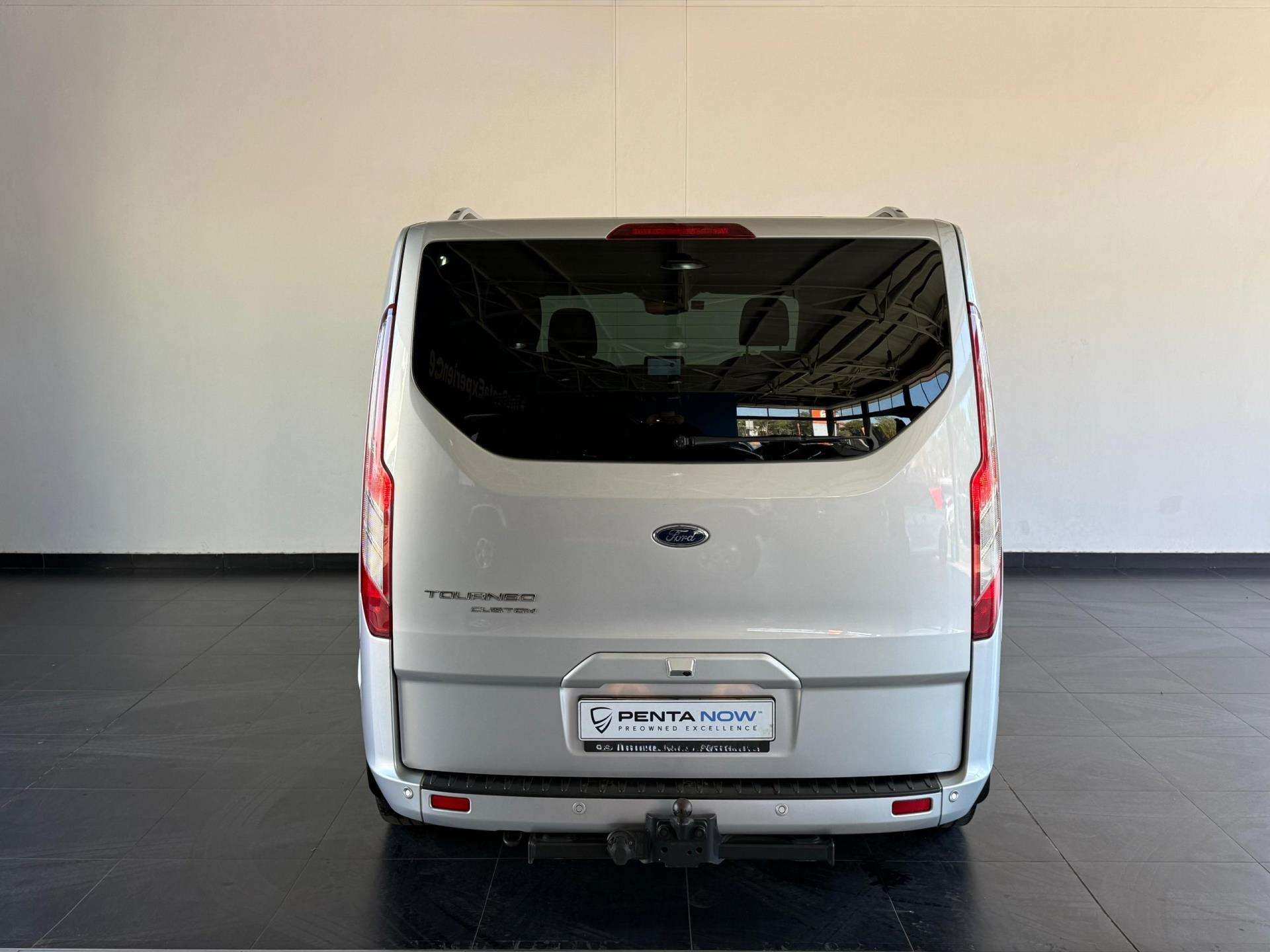 2023 Ford Tourneo image 7