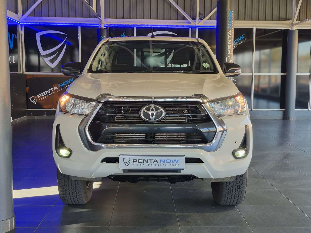2022 Toyota Hilux image 2