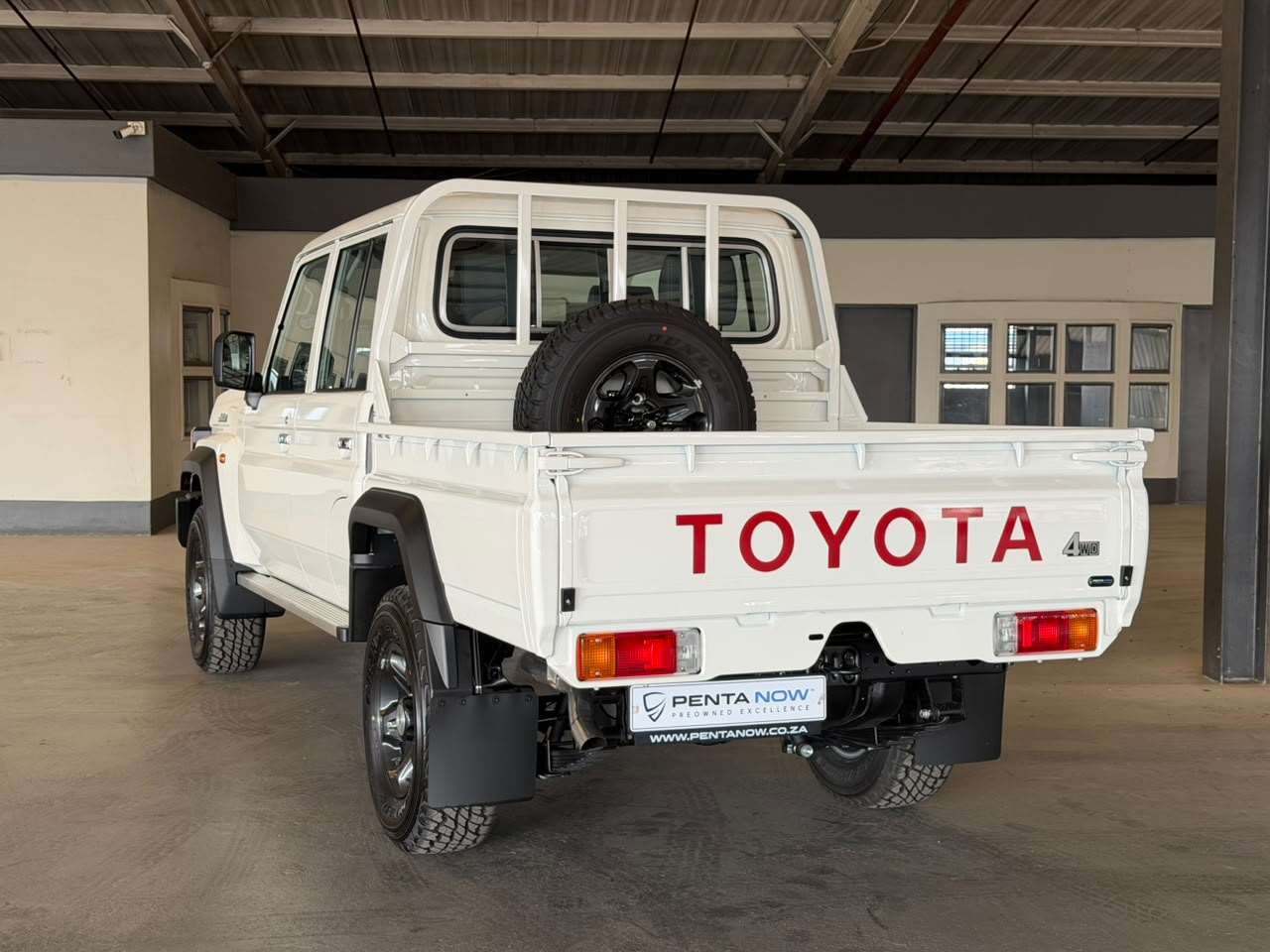 2026 Toyota Land Cruiser 79 image 3
