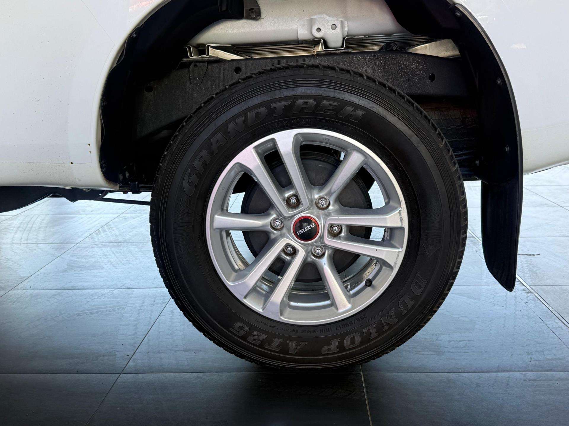 2023 Isuzu D-max image 9