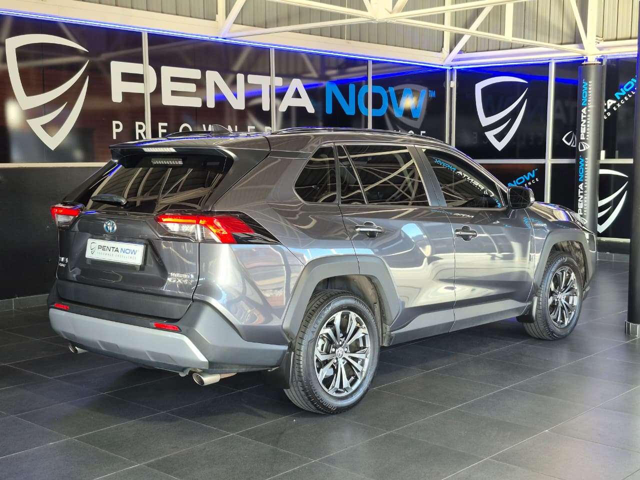2023 Toyota Rav 4 image 6