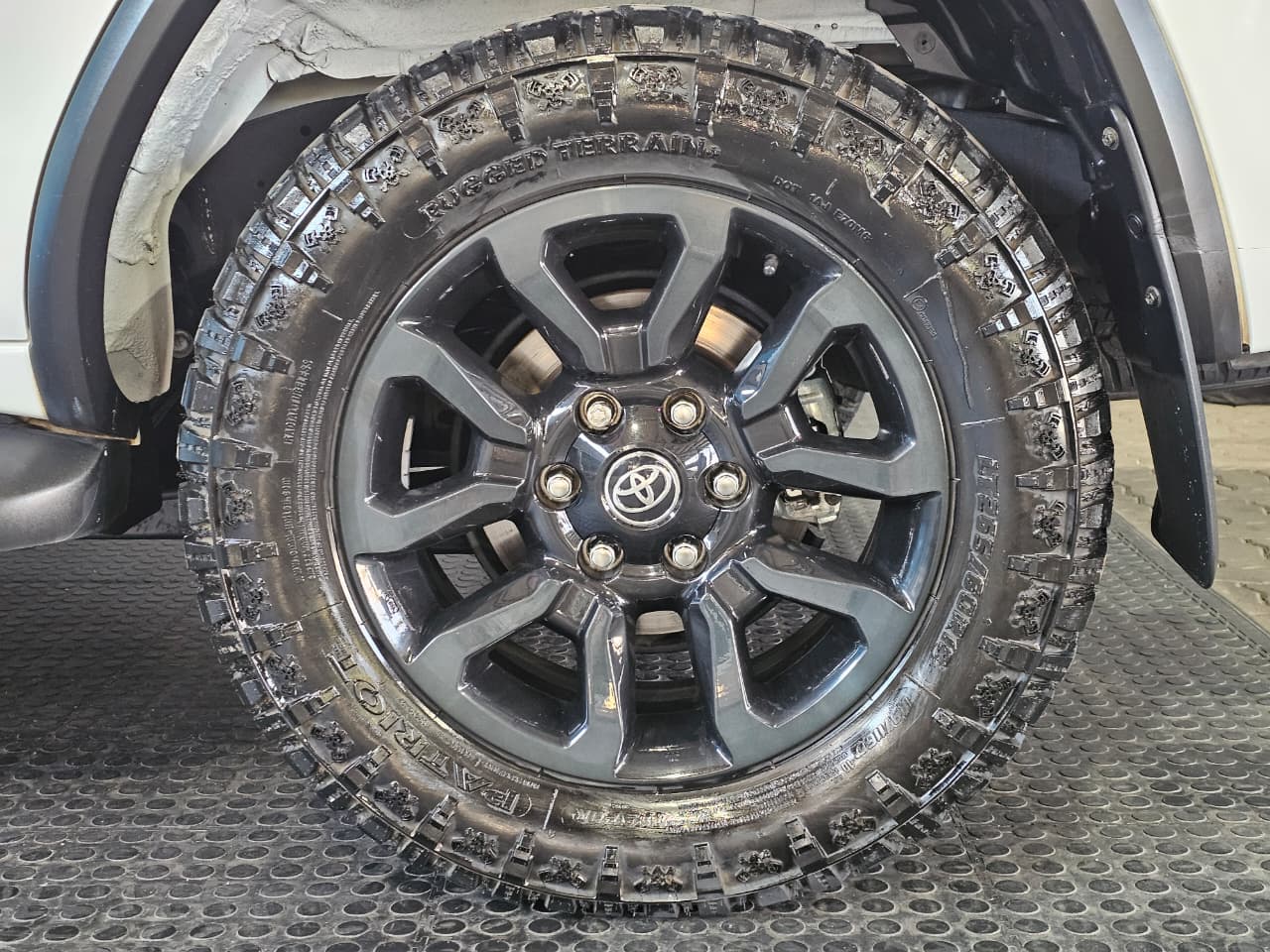 2020 Toyota Fortuner image 10