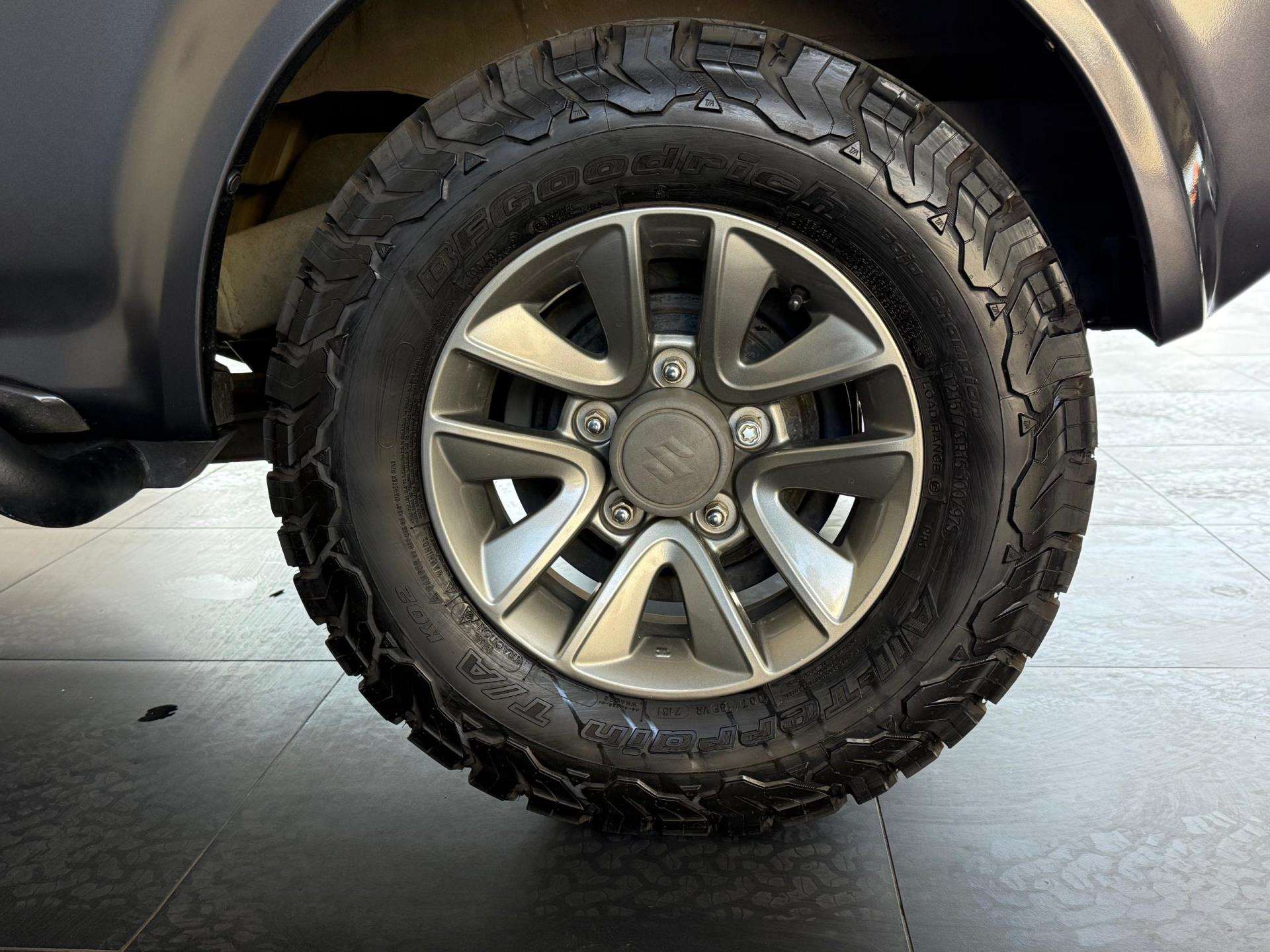 2016 Suzuki Jimny image 11