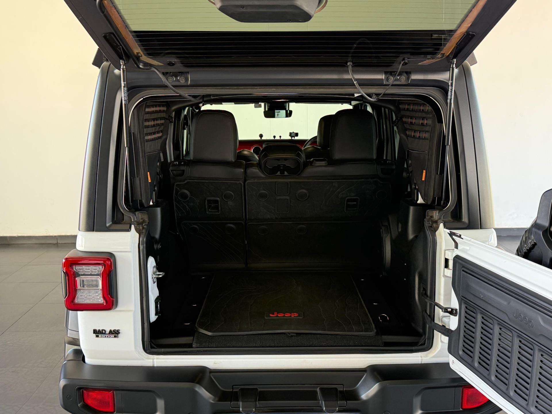 2023 Jeep Sport image 7