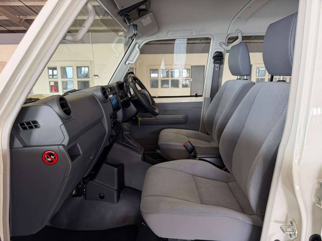 2026 Toyota Land Cruiser 79 image 12