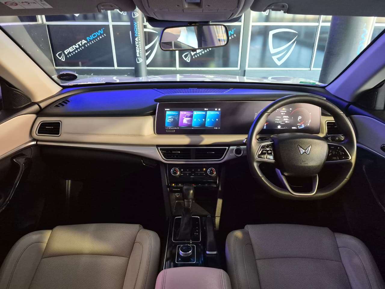 2023 Mahindra Xuv 700 image 7