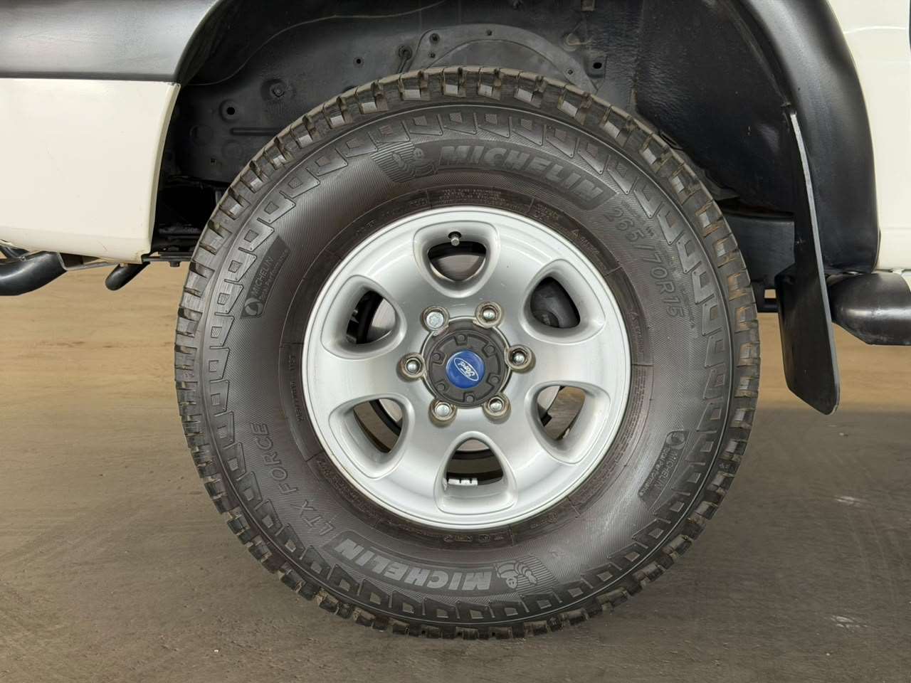 2003 Ford Ranger image 9