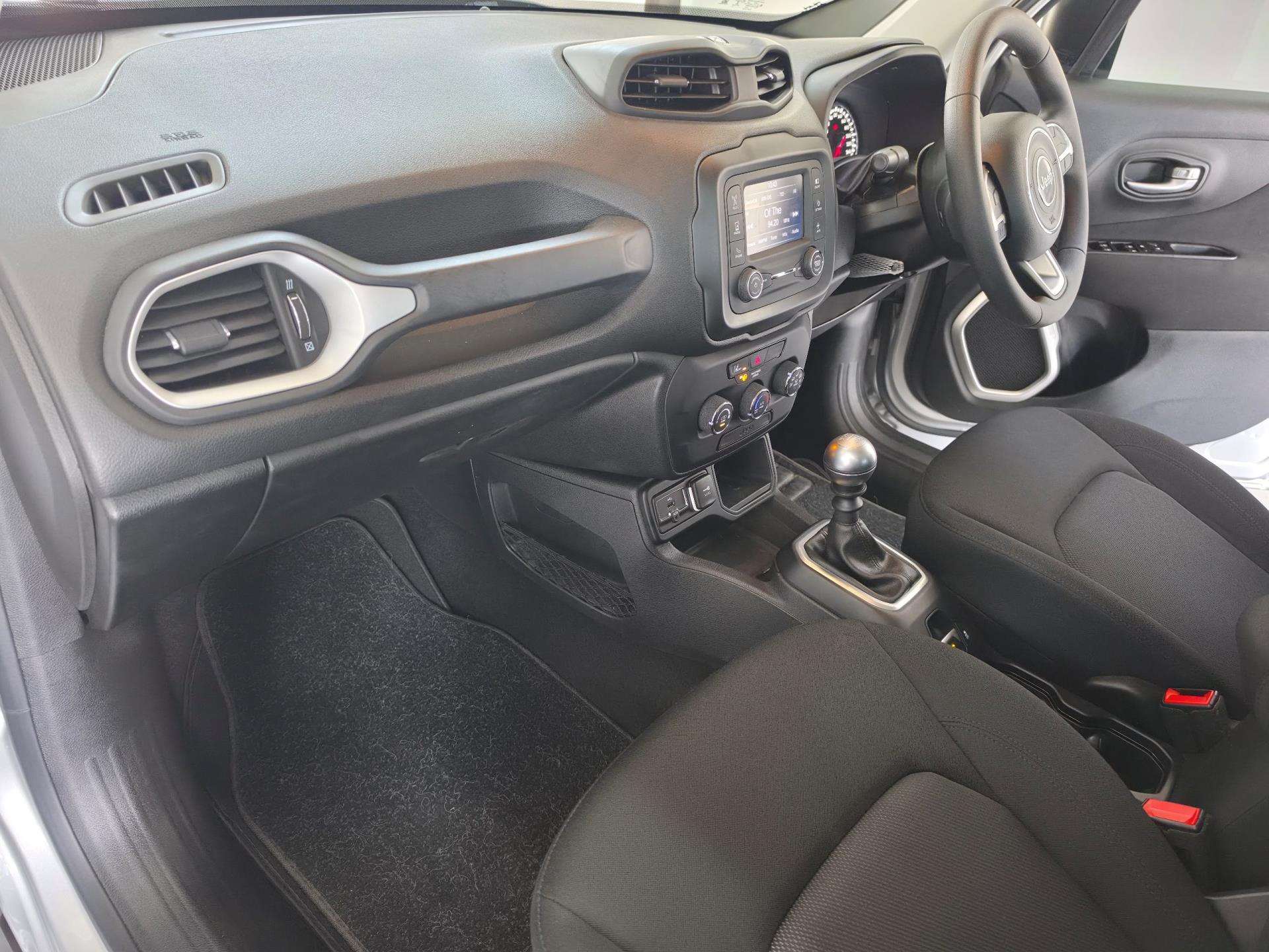2020 Jeep Renegade image 10