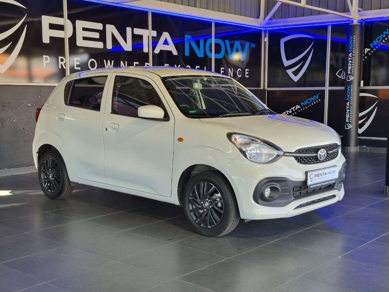 2024 Toyota Vitz image 3