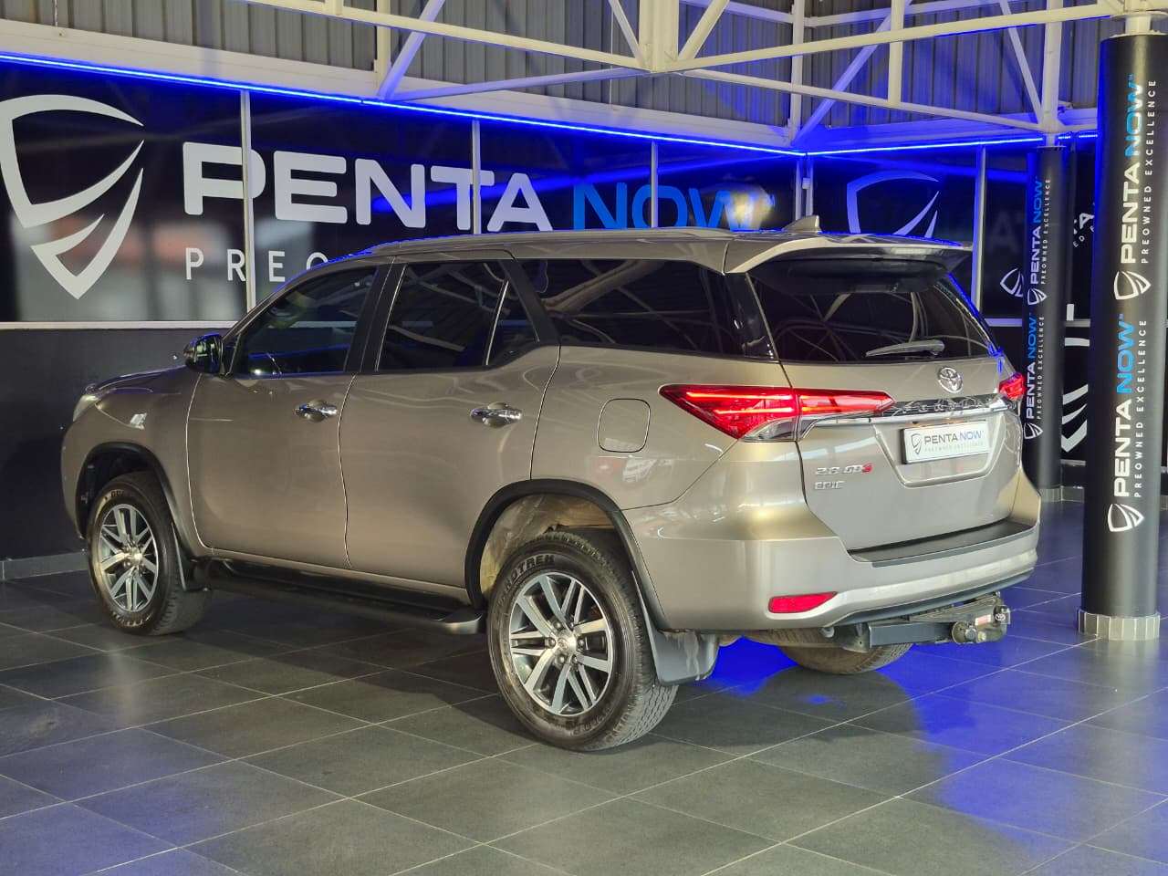 2020 Toyota Fortuner image 4