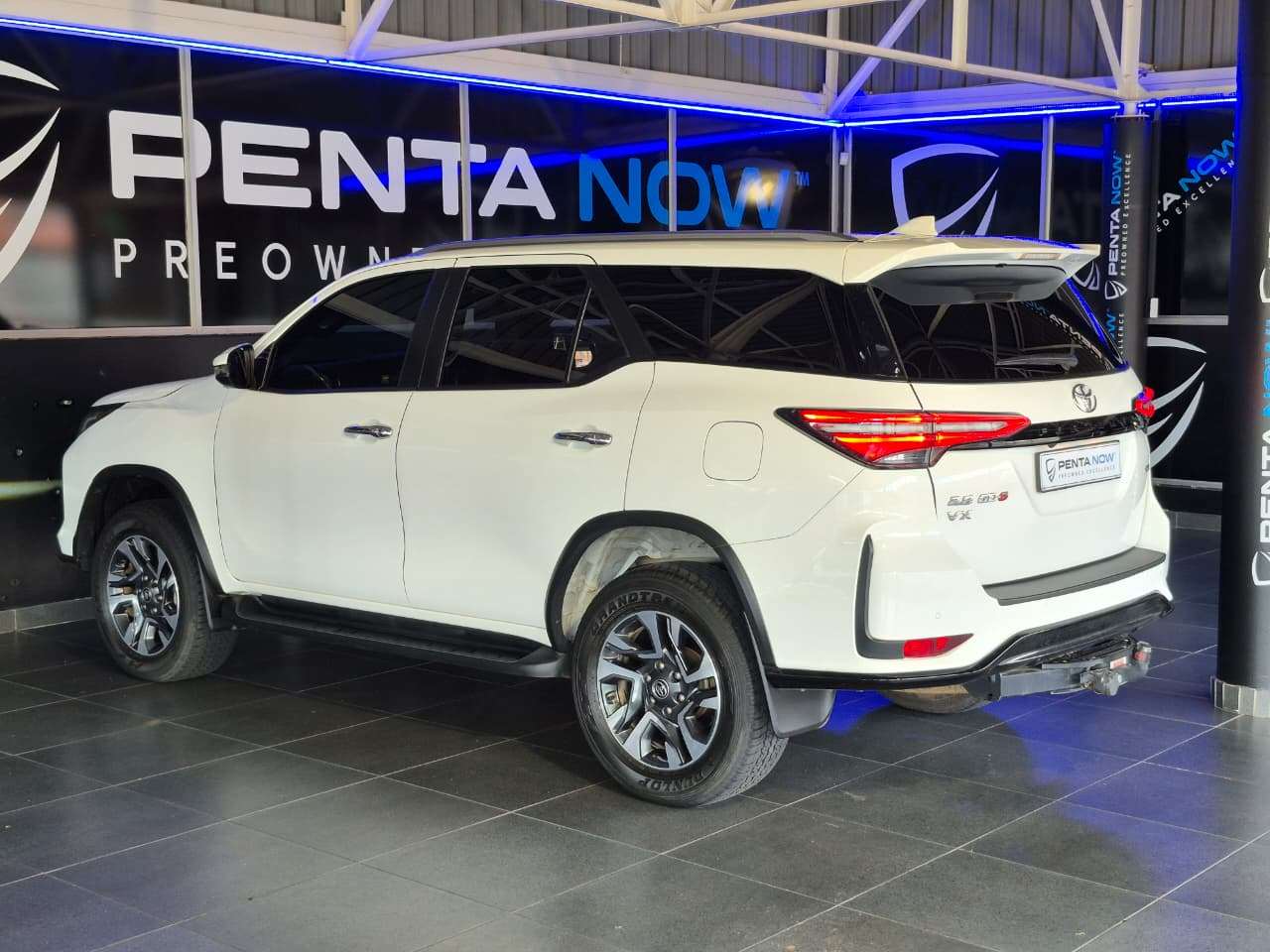 2025 Toyota Fortuner image 4