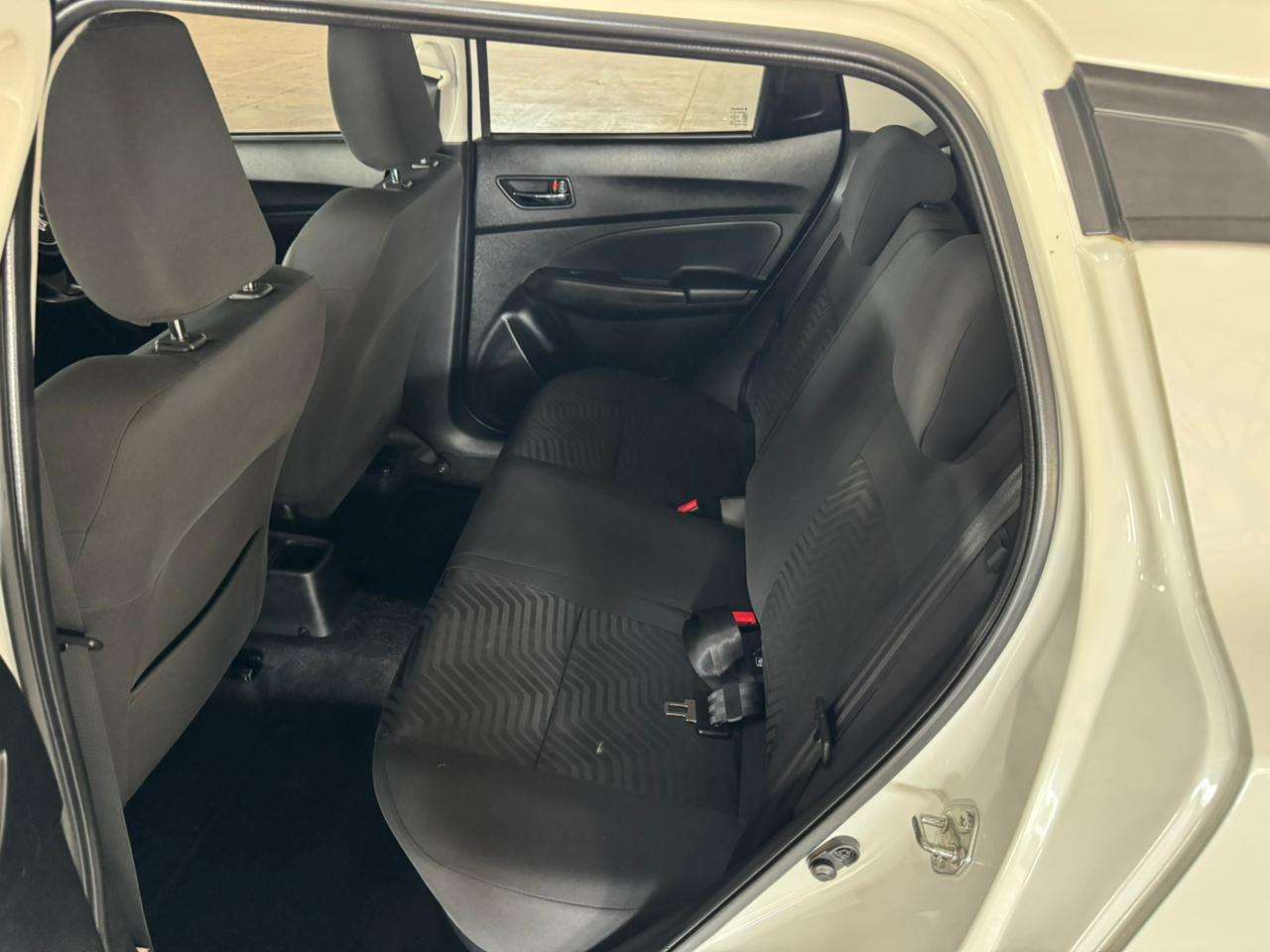 2022 Suzuki Swift image 13