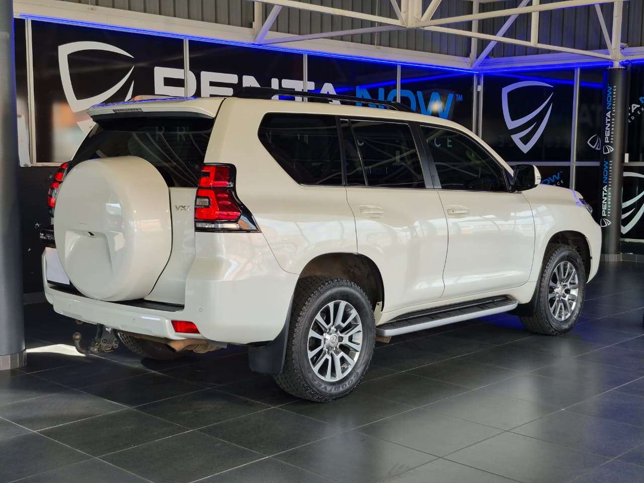 2019 Toyota Prado image 6
