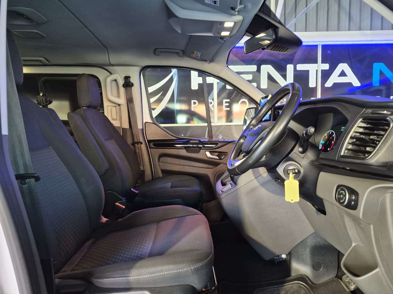 2023 Ford Tourneo image 14