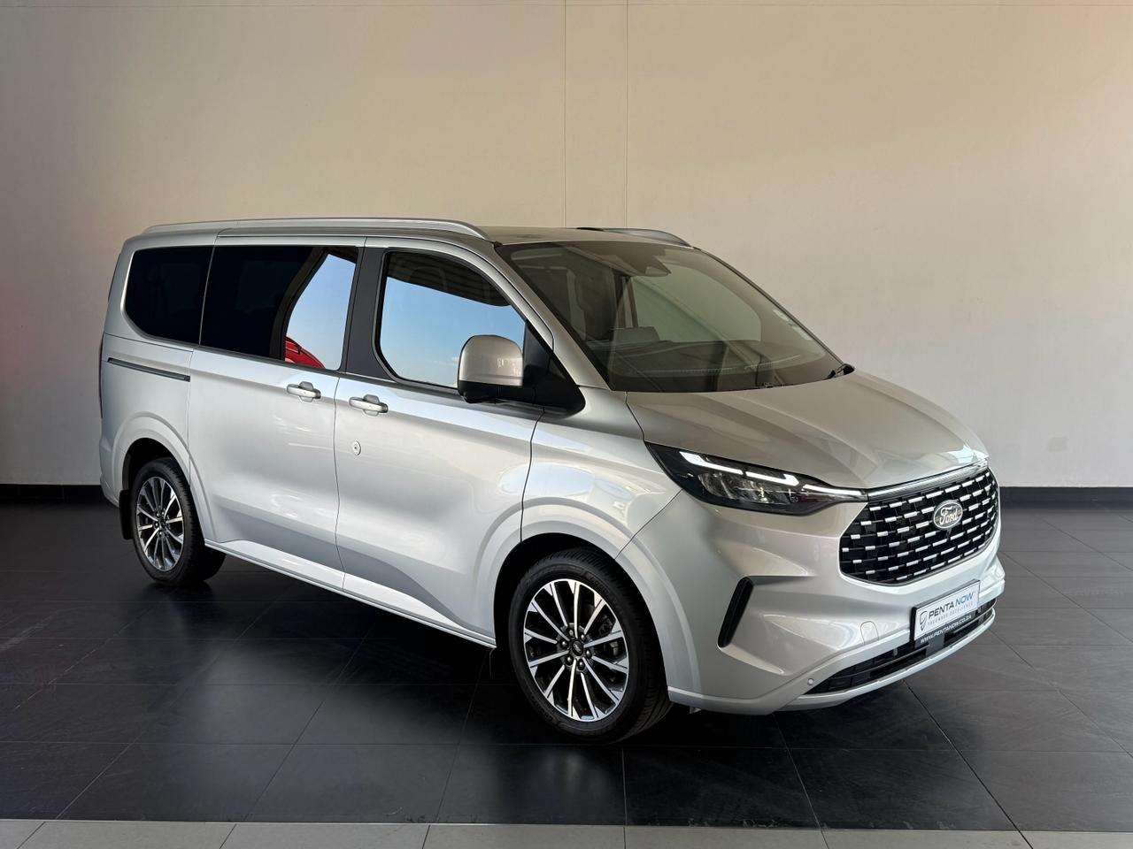 2026 Ford Tourneo image 3