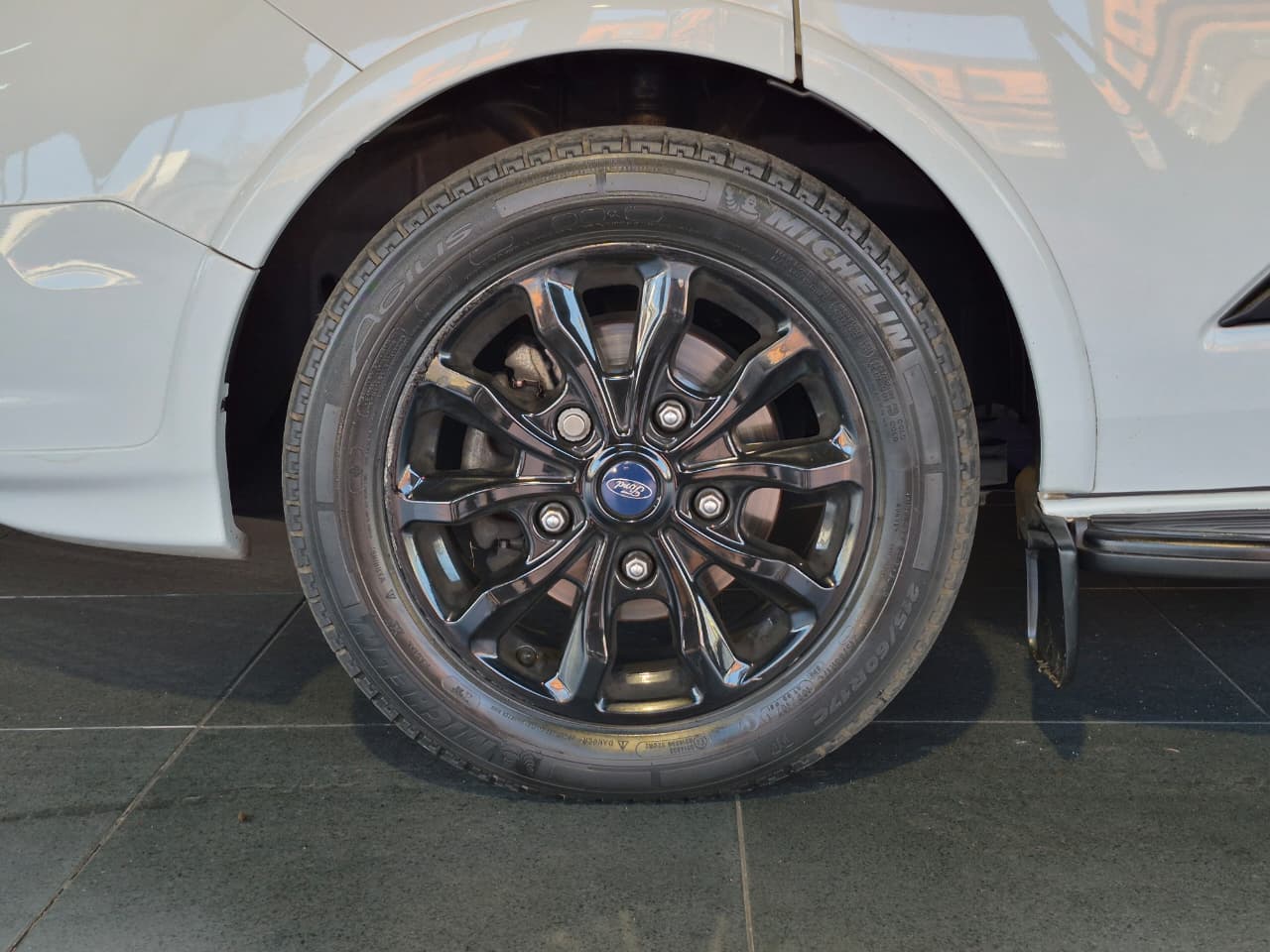 2023 Ford Tourneo image 11
