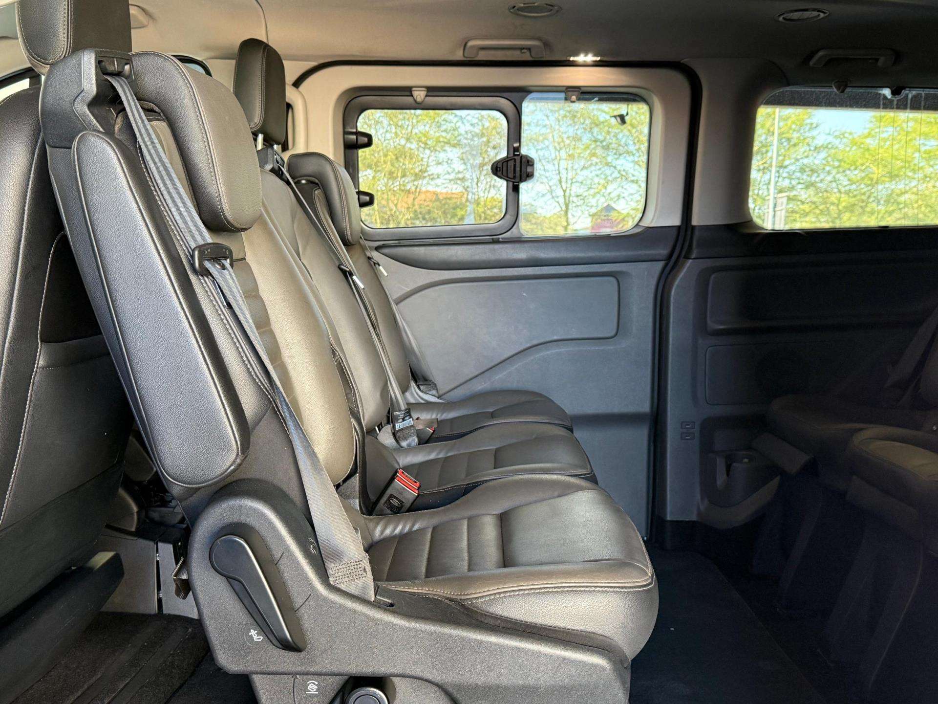 2023 Ford Tourneo image 15