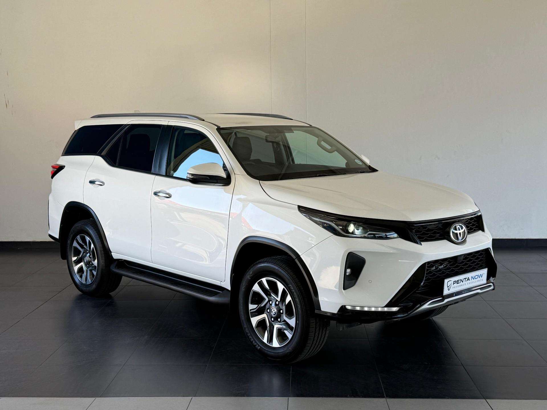 2023 Toyota Fortuner image 3