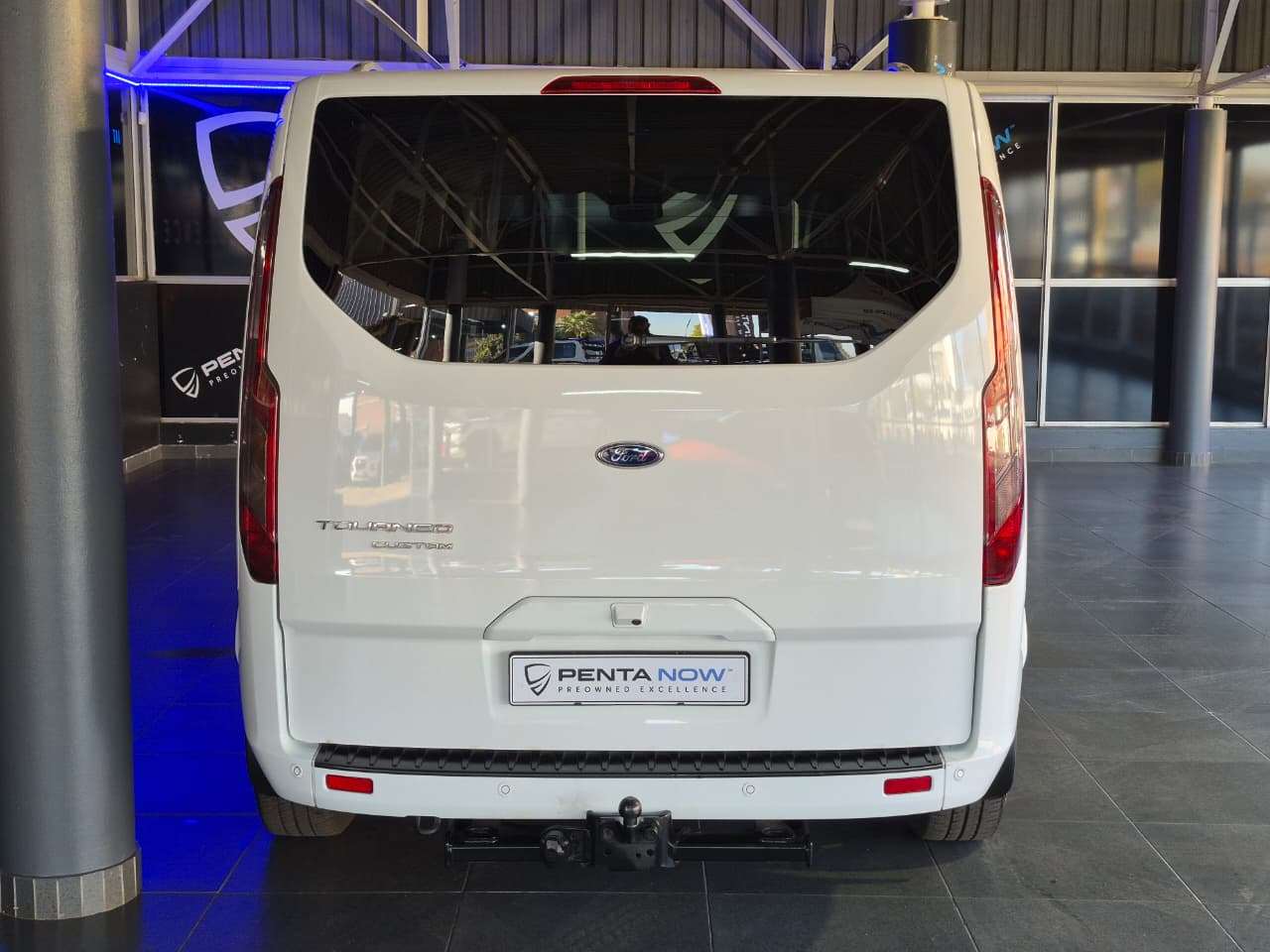 2023 Ford Tourneo image 5