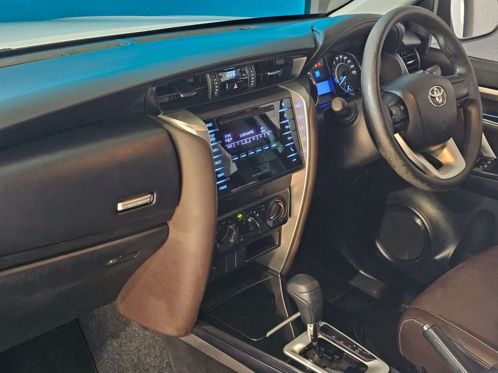 2018 Toyota Fortuner image 9