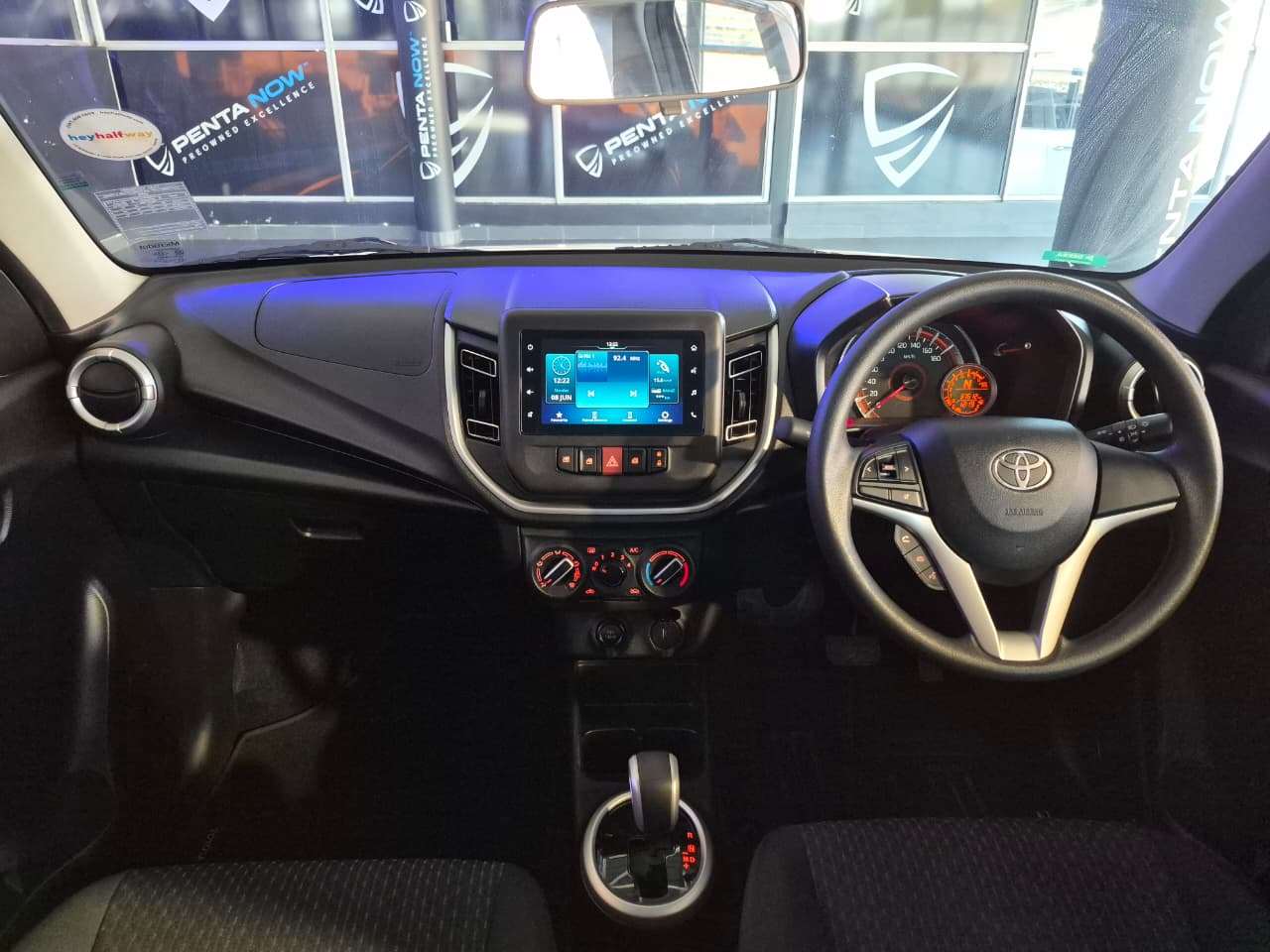 2024 Toyota Vitz image 7